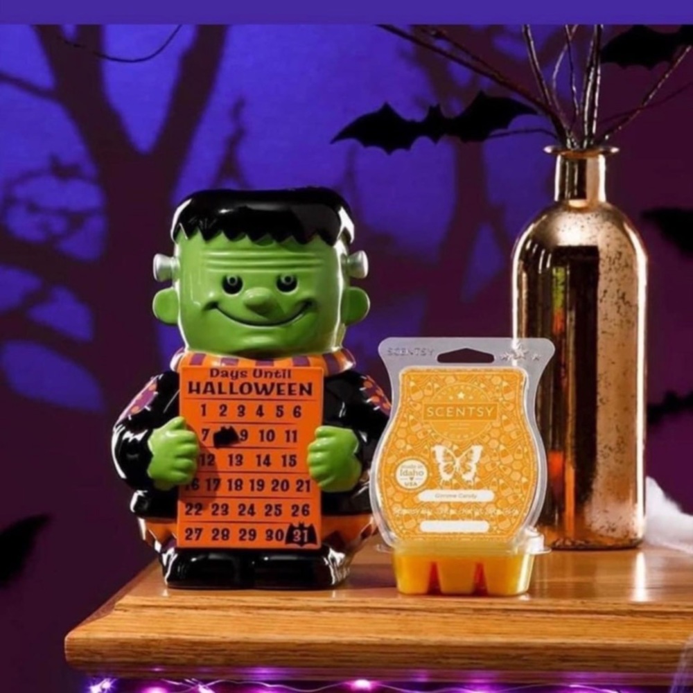 Frankenstein Halloween Countdown warmer 2022